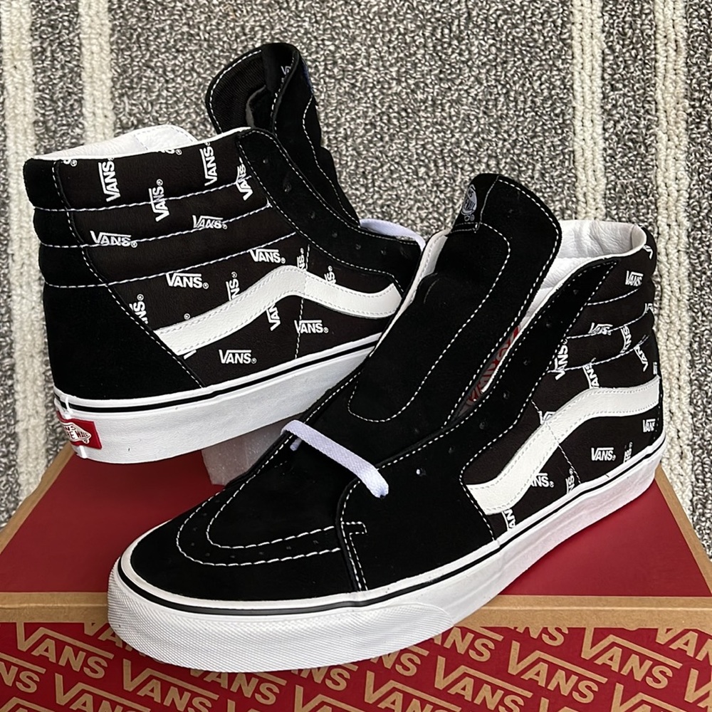Vans Men’s Sk8-Hi Vans Black/True White Sneakers - Picture 9 of 16